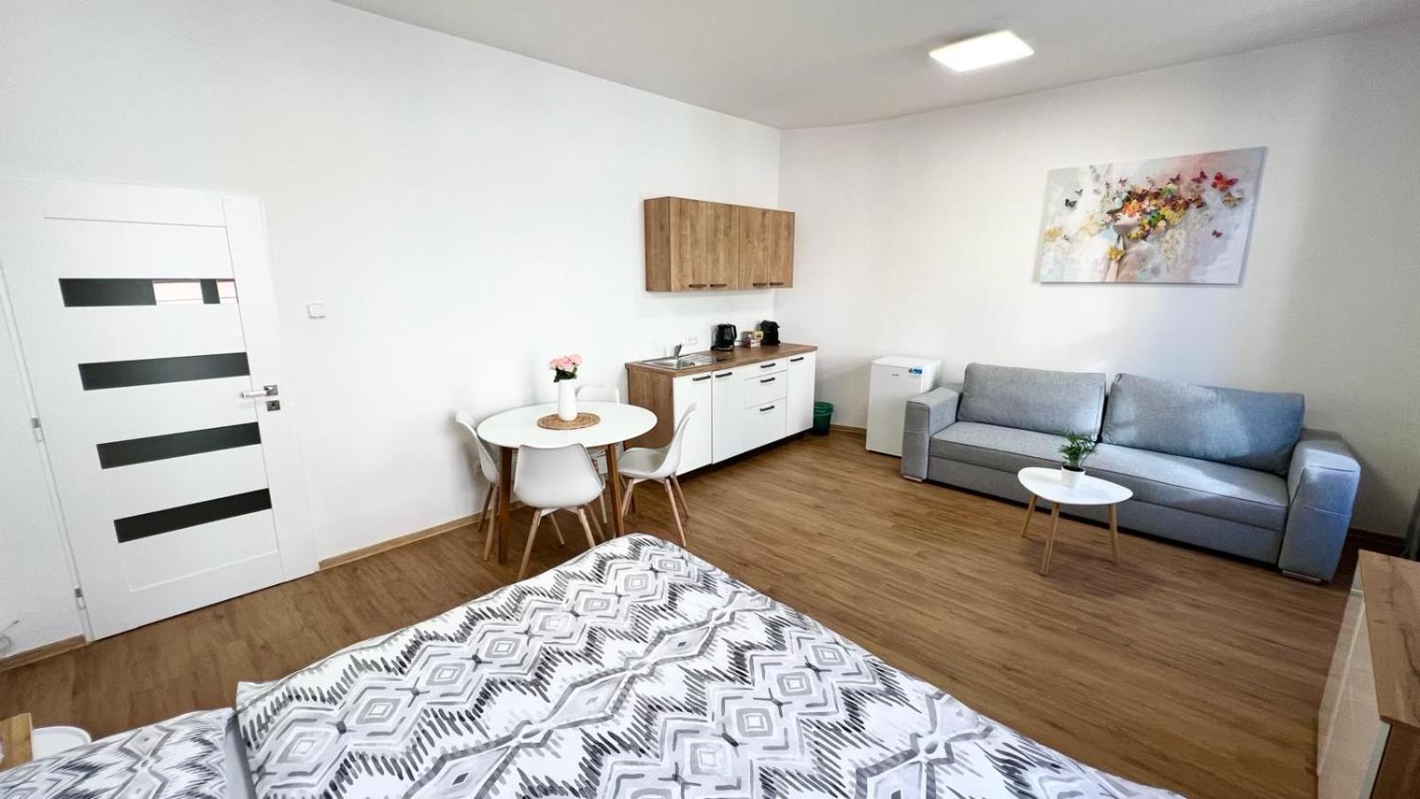 Penzion U Radnice, Byt 3 Znojmo Luaran gambar